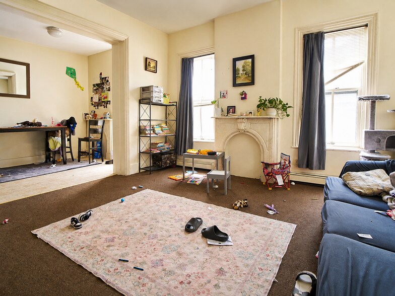 More Photos Of 134 Hunter St, Kingston Apartments For Sale