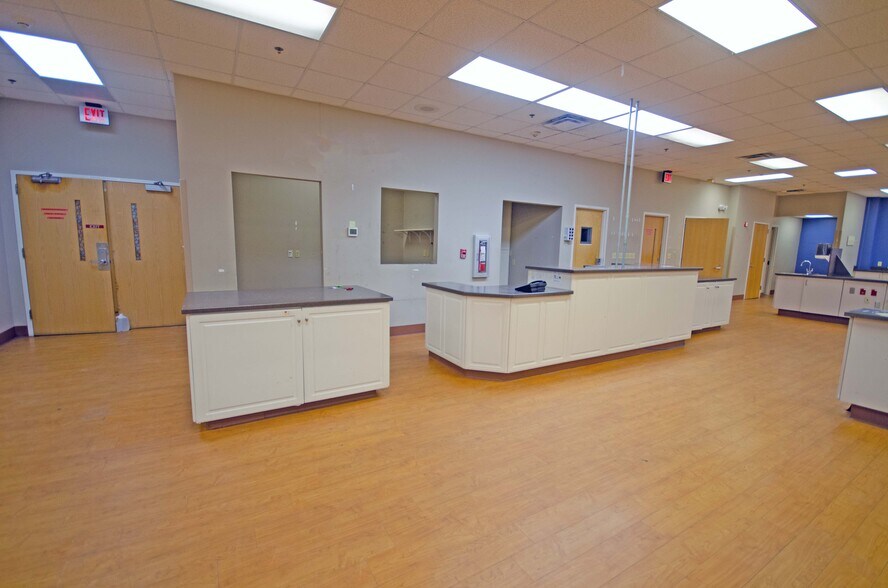 More Photos Of 1922 K M Wicker Memorial Dr, Sanford Medical For Lease