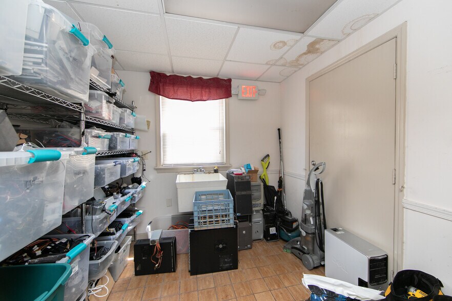 More Photos Of 604 White Horse Pike, Oaklyn Storefront For Sale