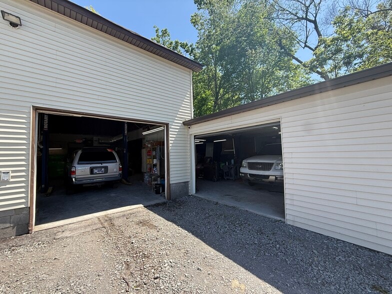 More Photos Of 916 Pleasant Grove Rd, Westmoreland General Retail For Sale