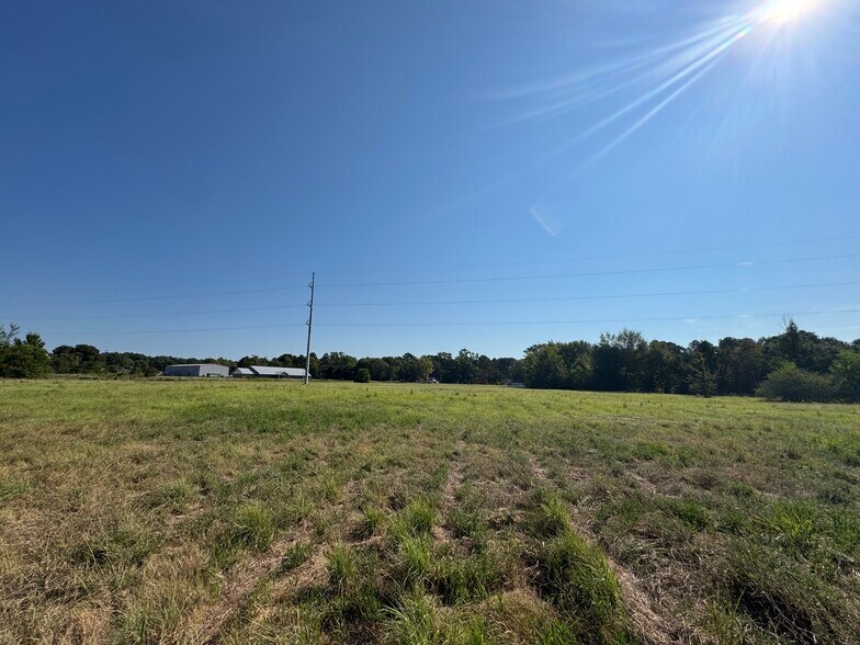 More Photos Of 627 N Hwy 287, Elkhart Land For Sale