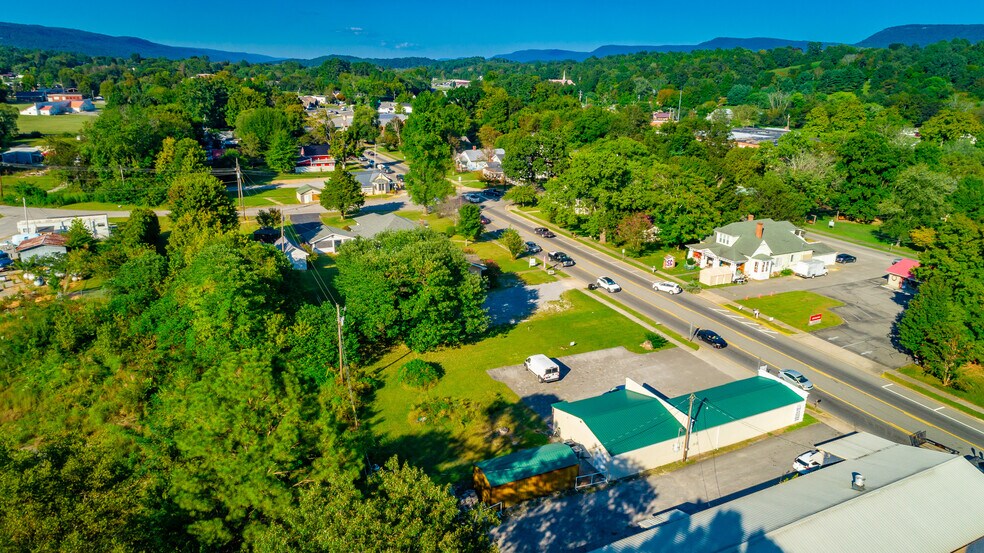 More Photos Of 15781 Rankin Ave, Dunlap Freestanding For Sale