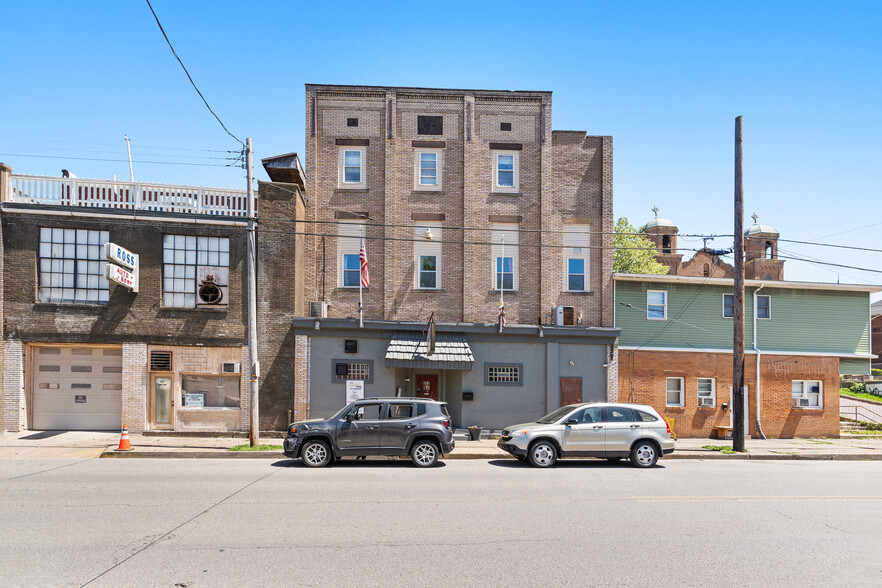 Primary Photo Of 603 Beaver Rd, Ambridge Lodge Meeting Hall For Sale