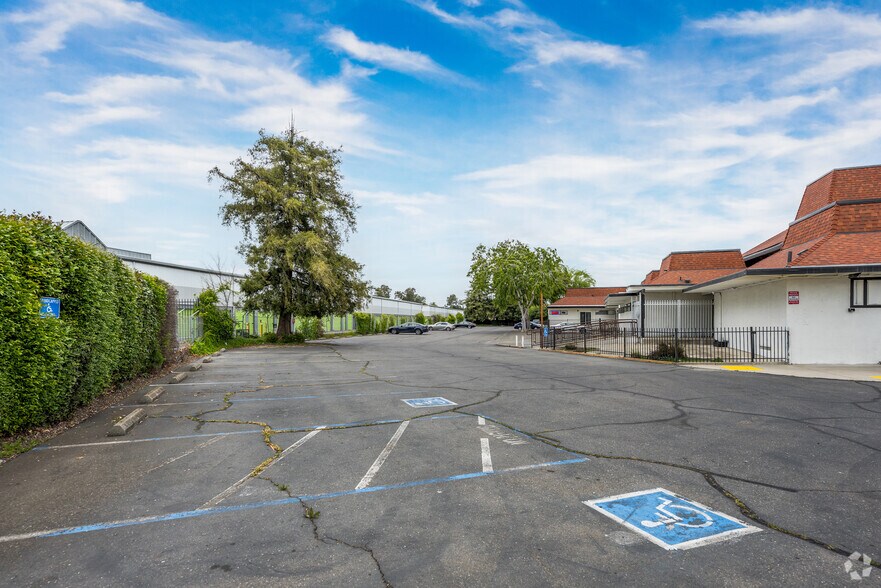 More Photos Of 1355 Florin Rd, Sacramento Medical For Sale