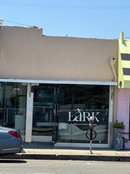 More Photos Of 2633-2639 S Robertson Blvd, Los Angeles General Retail For Sale