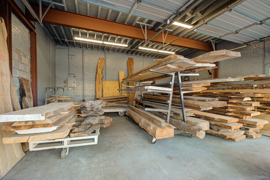 More Photos Of 1615 N Portland Ave, Oklahoma City Warehouse For Sale