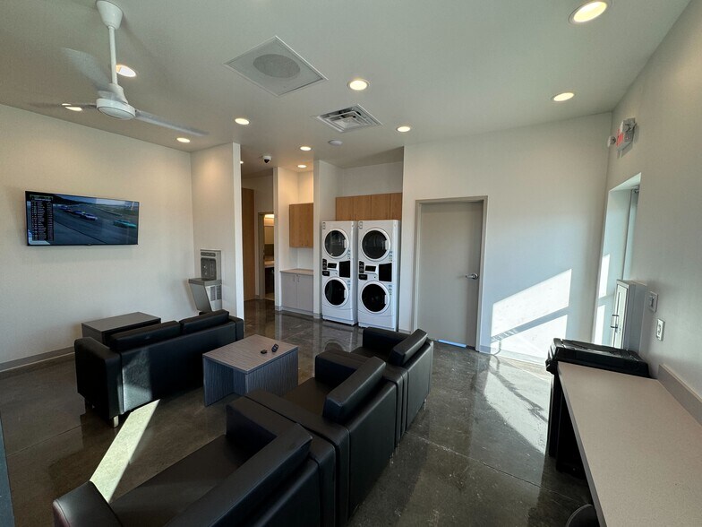 More Photos Of 5178 Citation Dr, Memphis Parking Lot For Lease