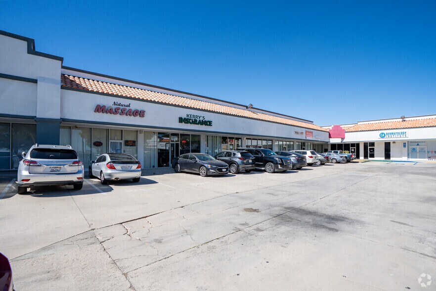 More Photos Of 520-540 W Palmdale Blvd, Palmdale Storefront For Lease