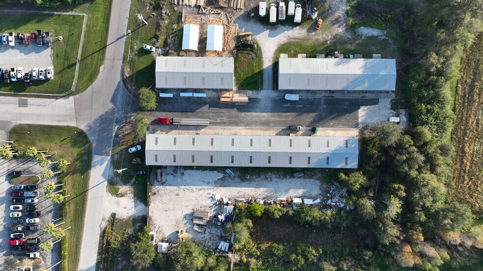 More Photos Of 8420 Epicenter Blvd, Lakeland Unknown For Lease