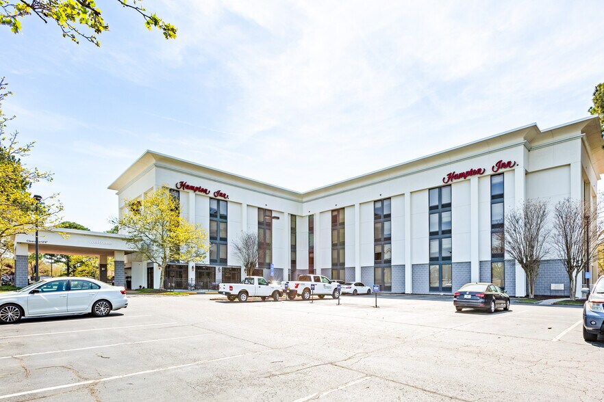 More Photos Of 5793 Greenwich Rd, Virginia Beach Hotel For Sale