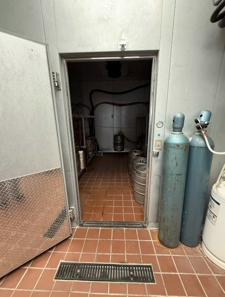 More Photos Of 340 Vin Rambla, El Paso Restaurant For Lease