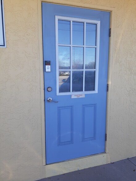 More Photos Of 7120-7190 Seminole Blvd, Seminole Office For Lease