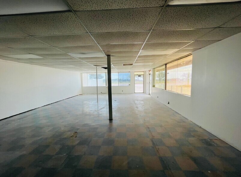 More Photos Of 1640 N White Sands Blvd, Alamogordo General Retail For Sale