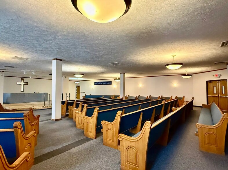 More Photos Of 1819 W Willow St, Lansing Religious Facility For Sale
