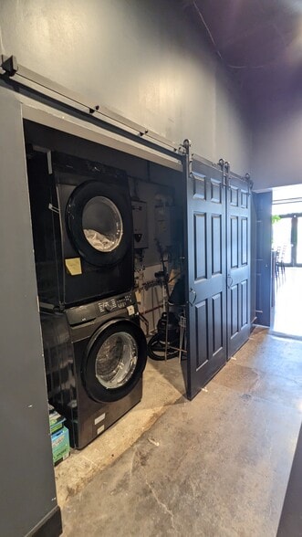 More Photos Of 1815 Eggert Rd, Buffalo Storefront For Sale