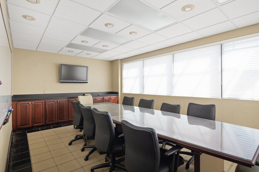More Photos Of 3114 N Belt Hwy, Saint Joseph Fast Food For Sale