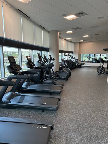 More Photos Of 600 E Las Colinas Blvd, Irving Office For Lease