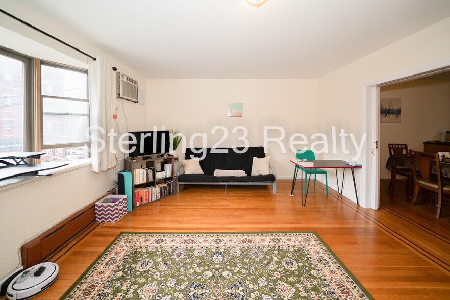 More Photos Of , Astoria General Retail For Sale