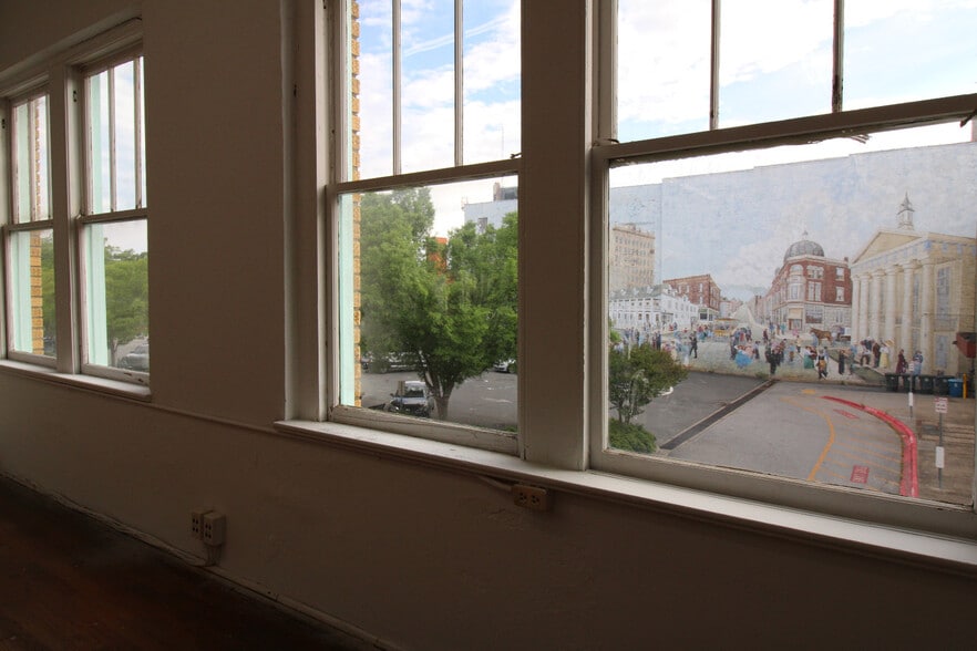 More Photos Of 113 W Fisher St, Salisbury Storefront Retail Office For Lease