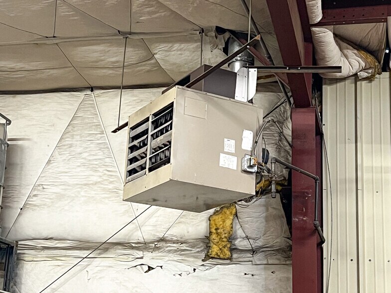 More Photos Of 435 N Main St, Helper Warehouse For Sale