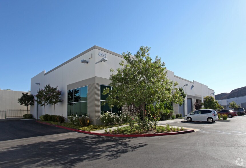 More Photos Of 4590 Ish Dr, Simi Valley Unknown For Lease