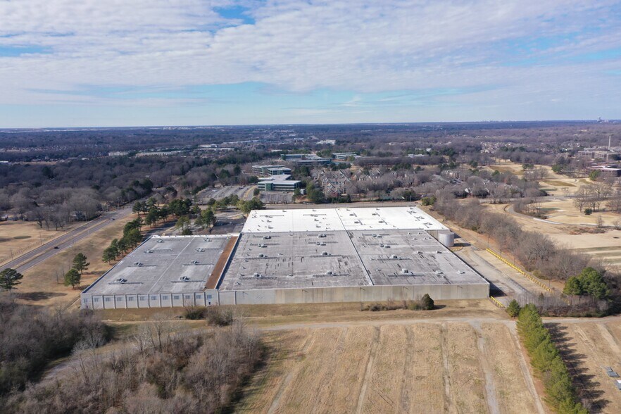 More Photos Of 8400 Winchester Rd, Memphis Warehouse For Lease