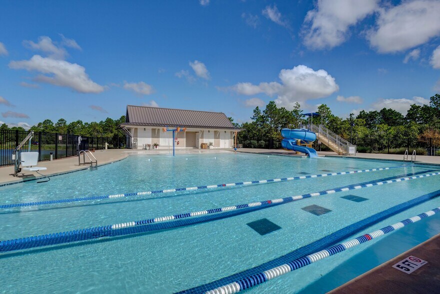 More Photos Of 162 Dugger Ln, Wilmington Apartments For Sale