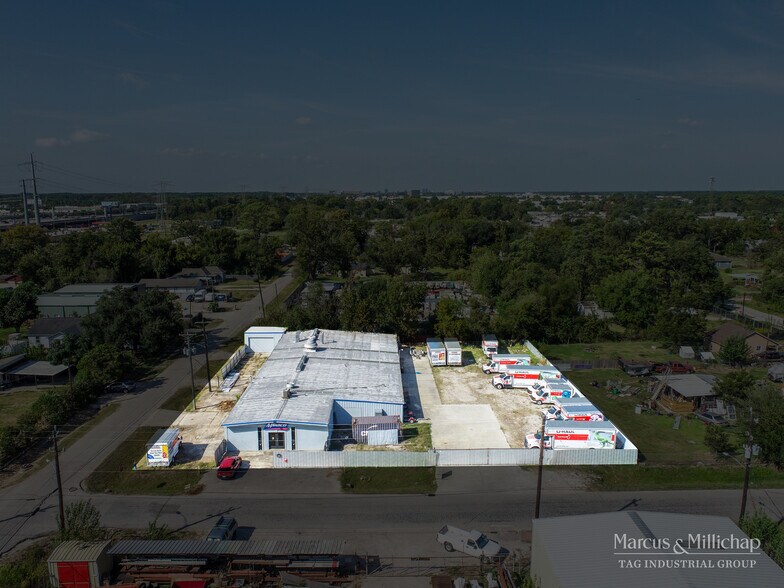 More Photos Of 15405 Kurt Dr, Humble Warehouse For Sale