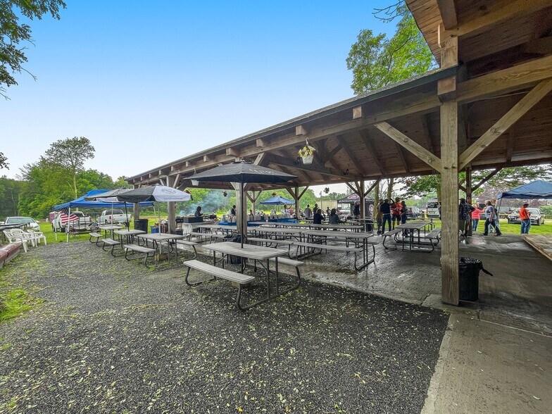 More Photos Of 809 Nooseneck Hill Rd, West Greenwich Restaurant For Sale