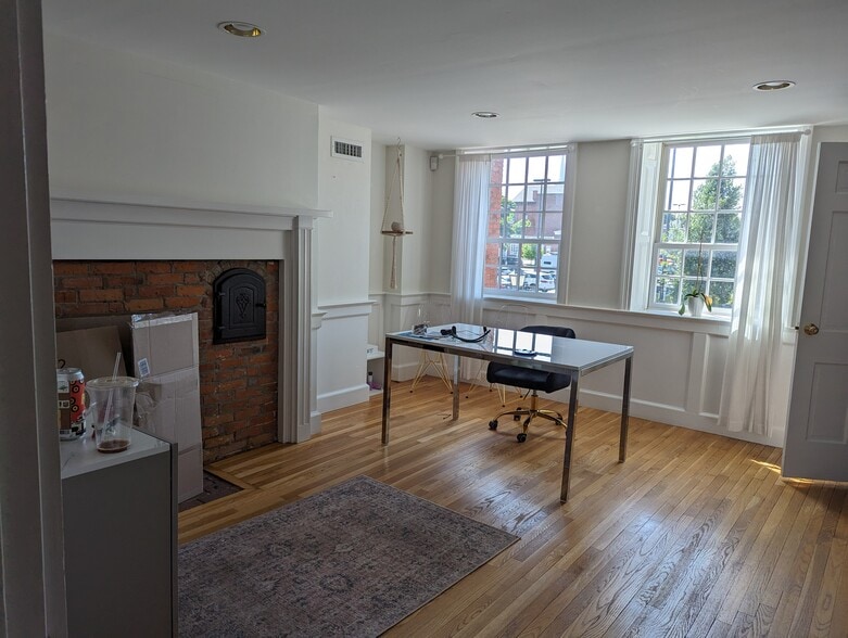 More Photos Of 14 Inn St, Newburyport Office For Lease