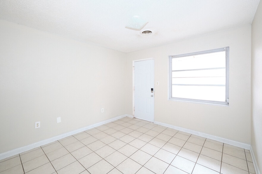 More Photos Of 2215 Buffalo Trl, Morristown Apartments For Sale