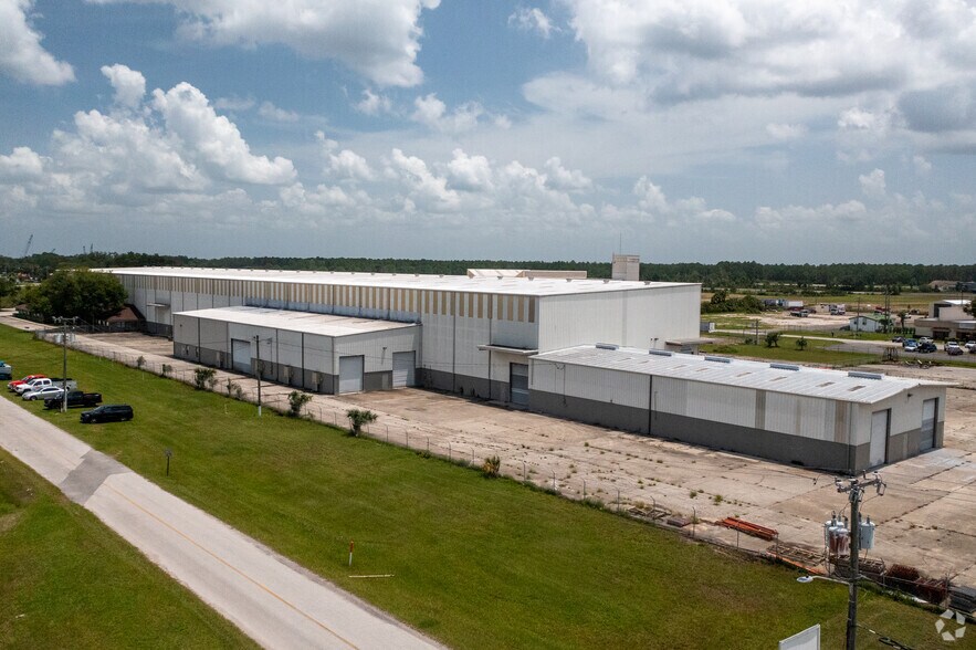 More Photos Of 4035A Reynolds Blvd, Green Cove Springs Manufacturing For Lease