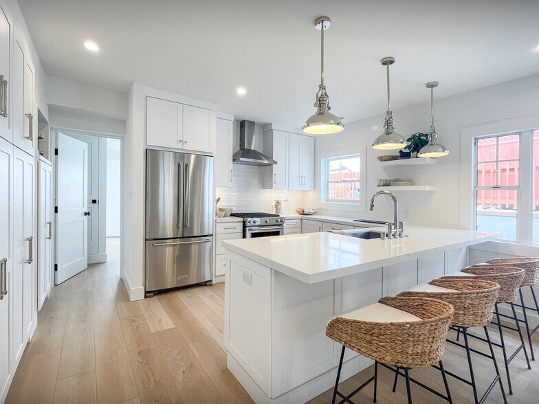 More Photos Of 527-529 Catalina, Laguna Beach Apartments For Sale