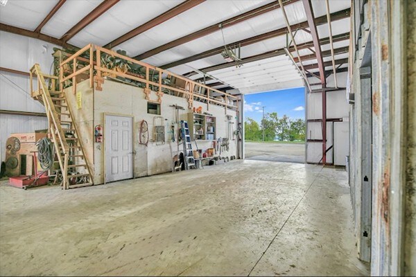 More Photos Of 3612 W Bloomington Rd, Champaign Truck Terminal For Sale