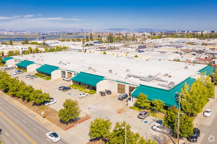 More Photos Of 1300 Industrial Rd, San Carlos Light Distribution For Lease