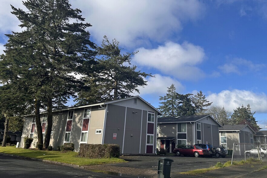 More Photos Of 1369 8th St, Florence Apartments For Sale