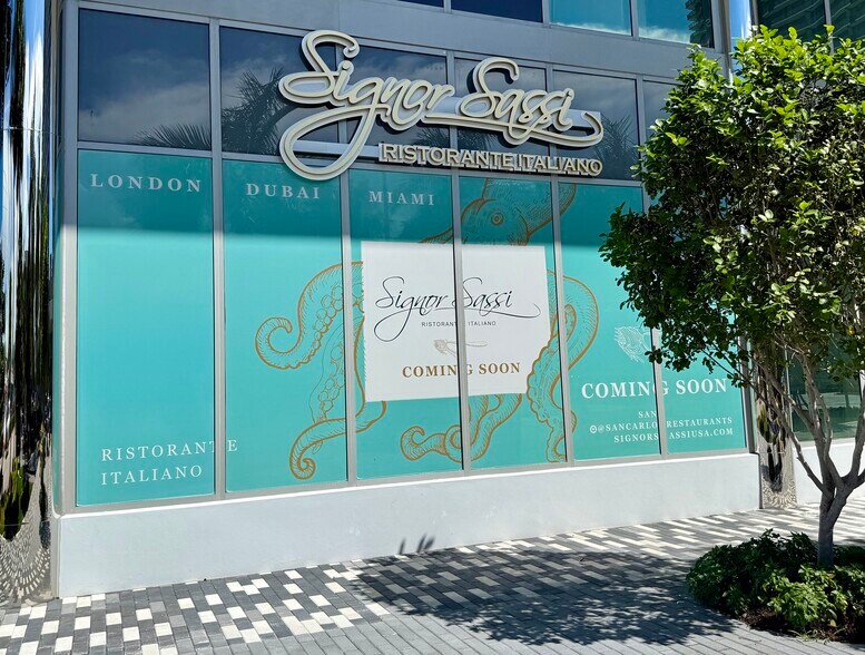 More Photos Of 1006 Hallandale Beach Blvd, Hallandale Beach Restaurant For Sale