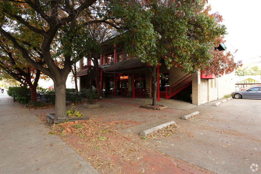 Primary Photo Of 2926 Maple Ave, Dallas Storefront Retail Office For Lease