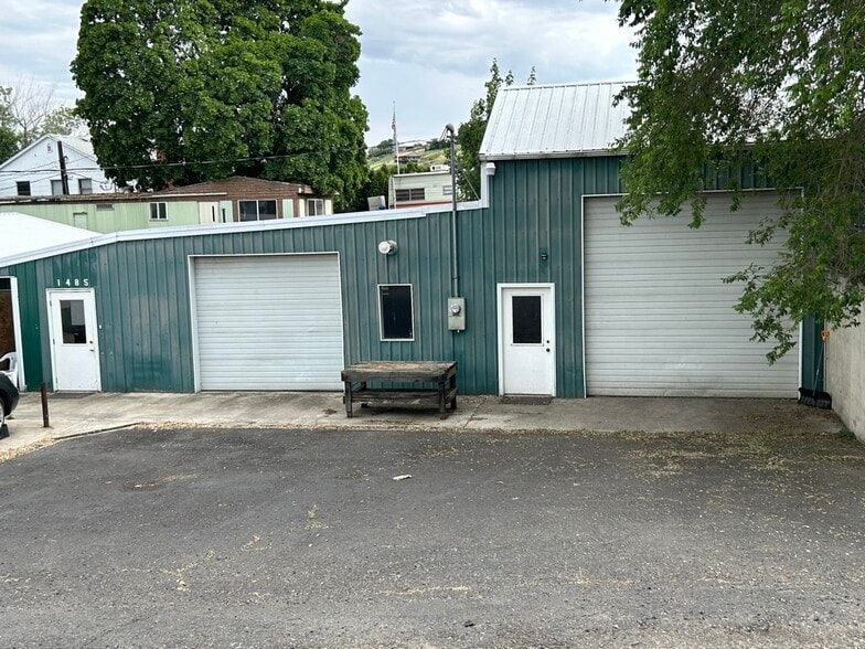 Primary Photo Of 1485 Foster Ln, Clarkston Industrial For Lease