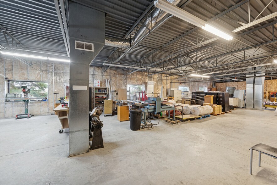 More Photos Of 1 Premier Dr, Long Lake Manufacturing For Sale