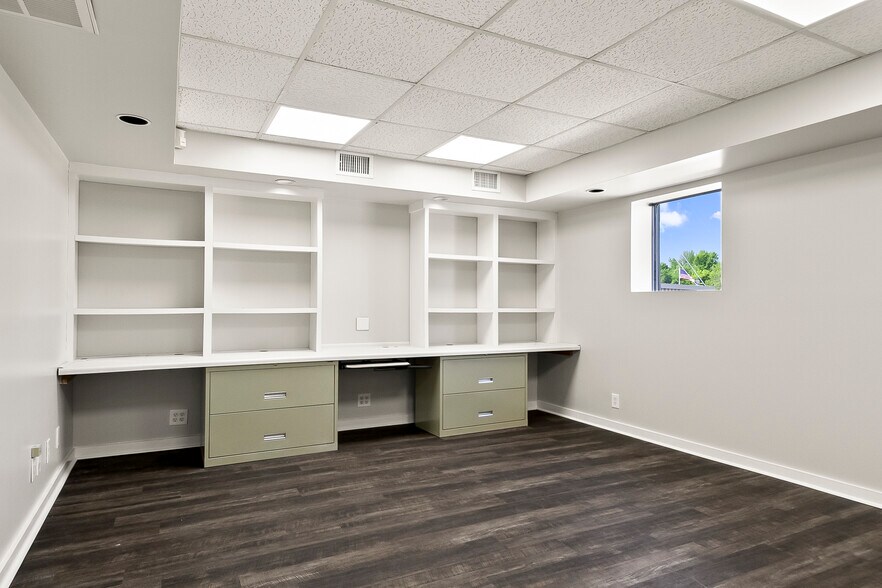 More Photos Of 2300 2nd Ave E, Tuscaloosa Office For Sale