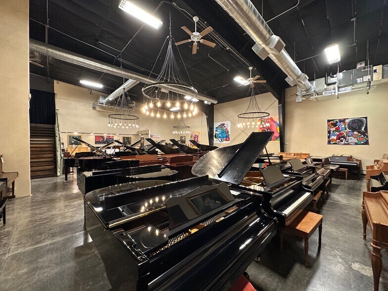 More Photos Of 841-843 Gilman St, Berkeley Storefront For Lease