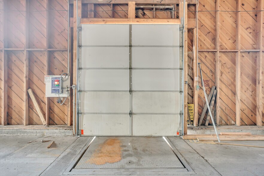 More Photos Of 55 Lodestone Way, Tooele Warehouse For Lease