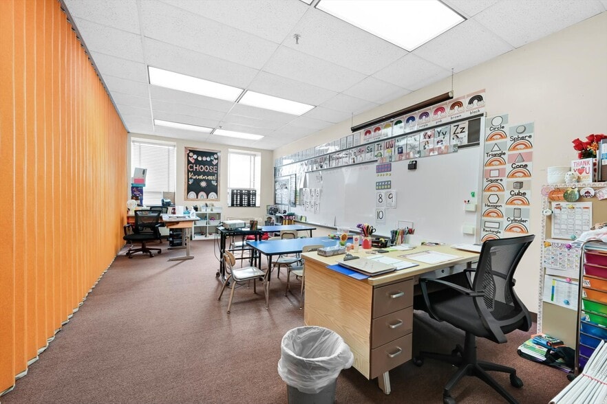 More Photos Of 855 Lincoln Ave, Northampton Office For Sale