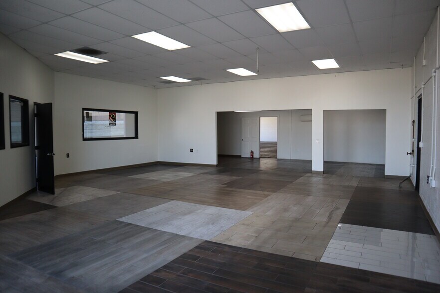 More Photos Of 110 Washburn Cir, Corona Unknown For Lease
