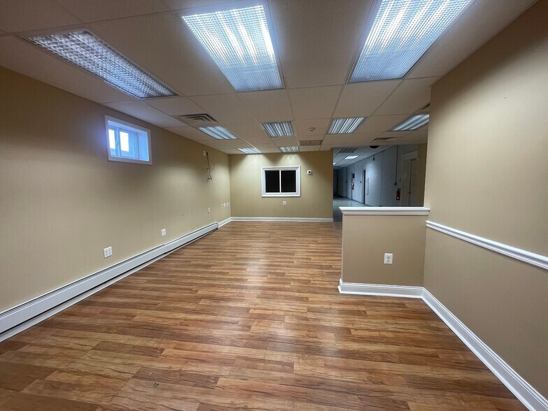 More Photos Of 940 Eddystone Ave, Eddystone Warehouse For Sale