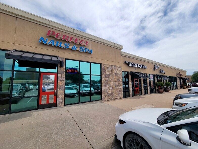 More Photos Of Kell Blvd @ Kemp Blvd, Wichita Falls Unknown For Lease