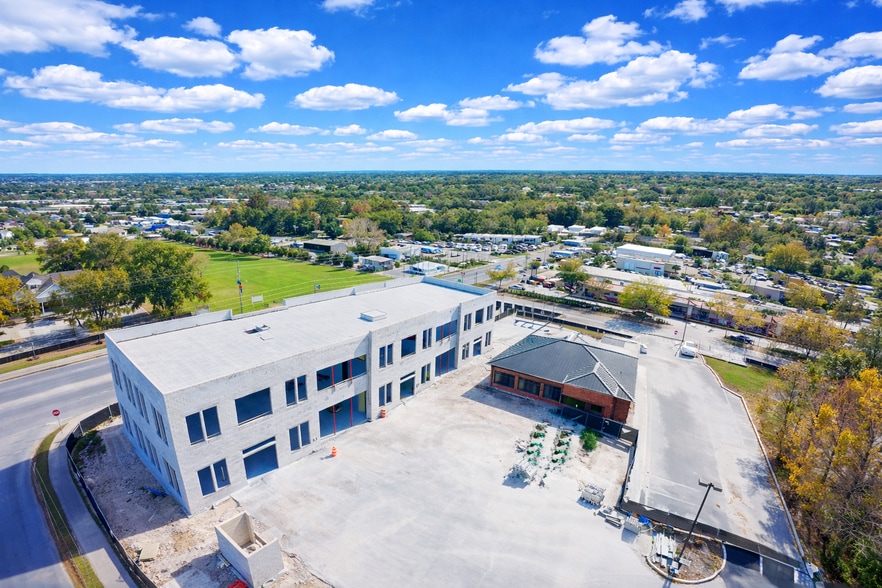 More Photos Of 950 S Dillard St, Winter Garden Serviced Offices For Lease