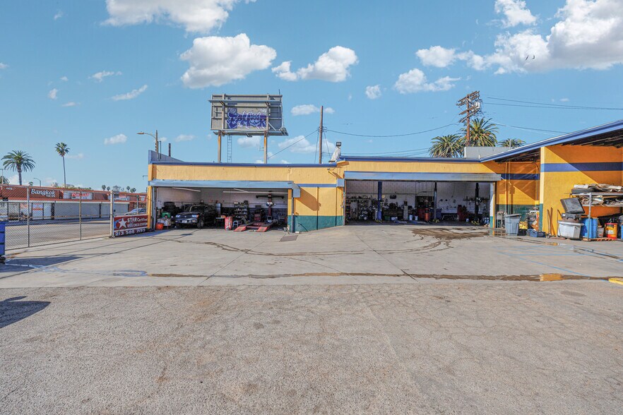 More Photos Of 4401 Beverly Blvd, Los Angeles Auto Repair For Sale