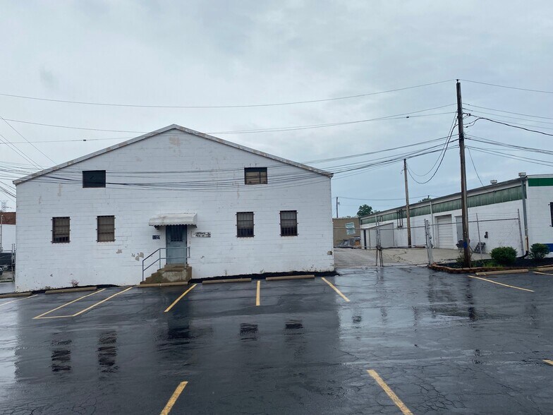 More Photos Of 5725 Manchester Ave, Saint Louis Industrial For Sale